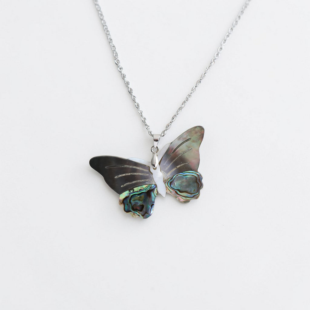 Pendentif Papillon Abalone sur Nacre – Collier Chaîne Acier Inoxydable