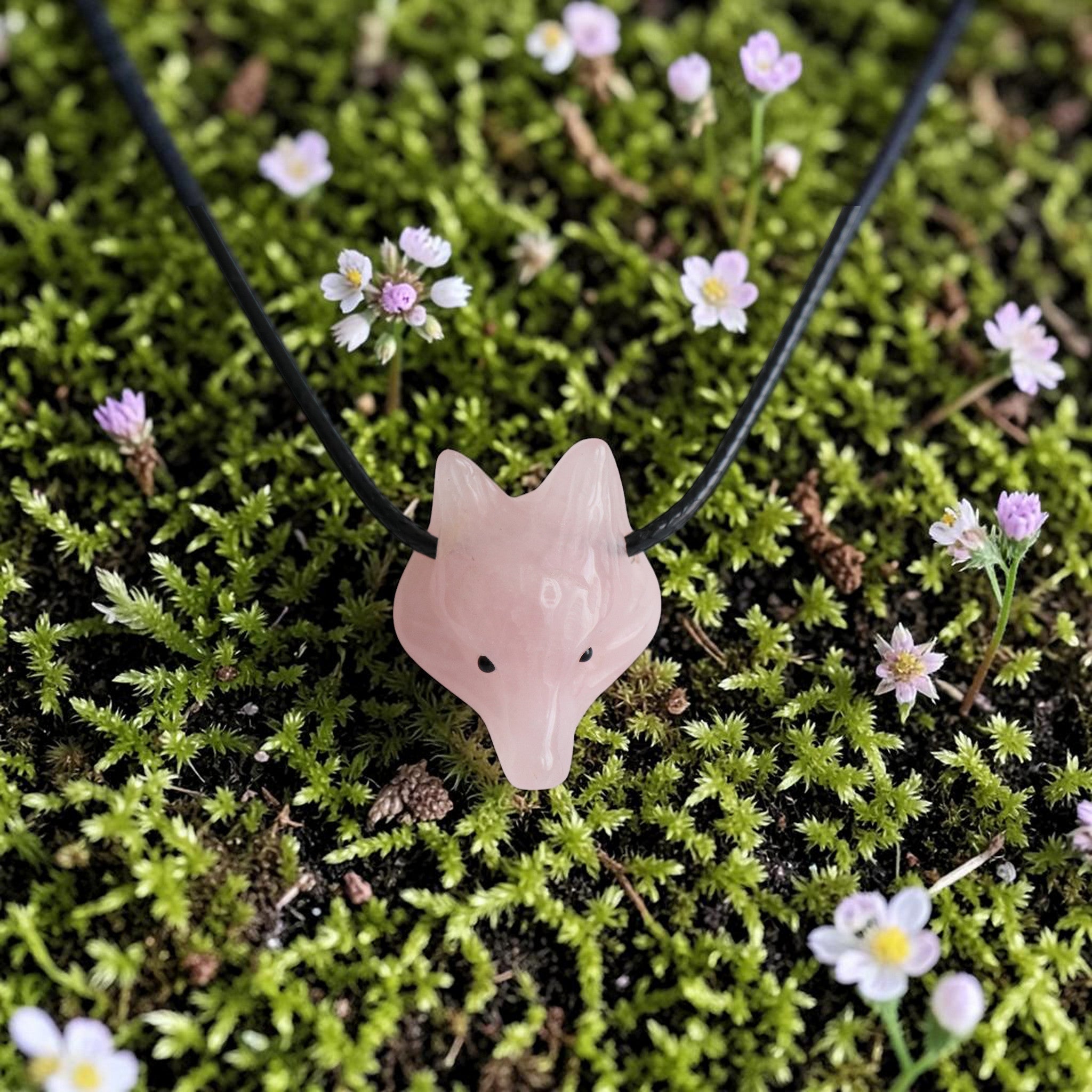 Pendentif Tête de Loup en Quartz Rose – Protection & Amour