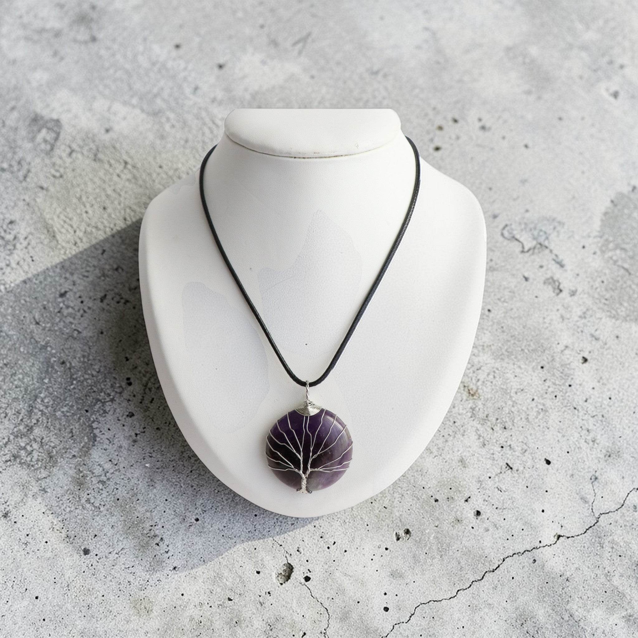 Pendentif Améthyste Rond Arbre de Vie – Cordon Noir