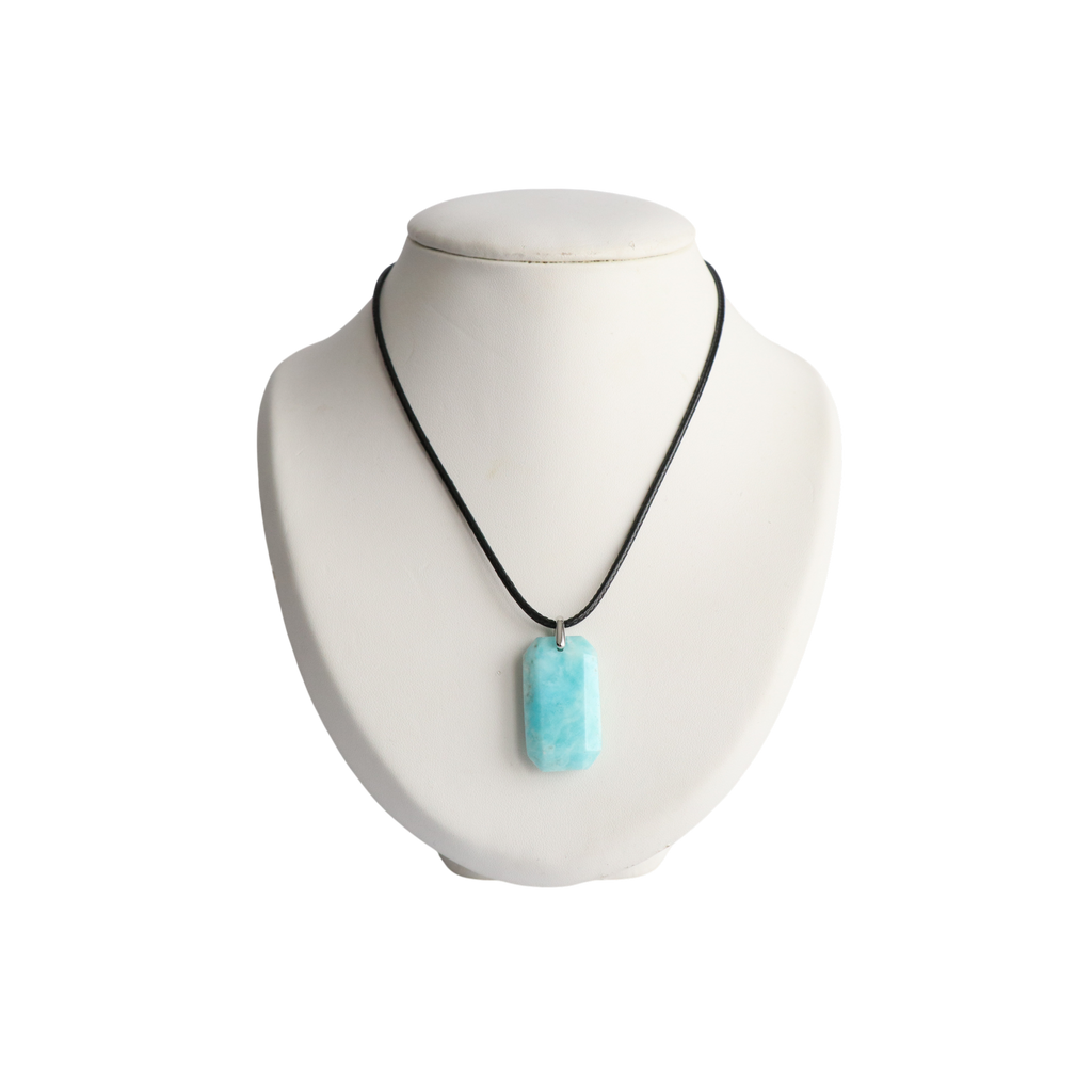 Pendentif en Hémimorphite – Élégance Minérale et Douceur Céleste