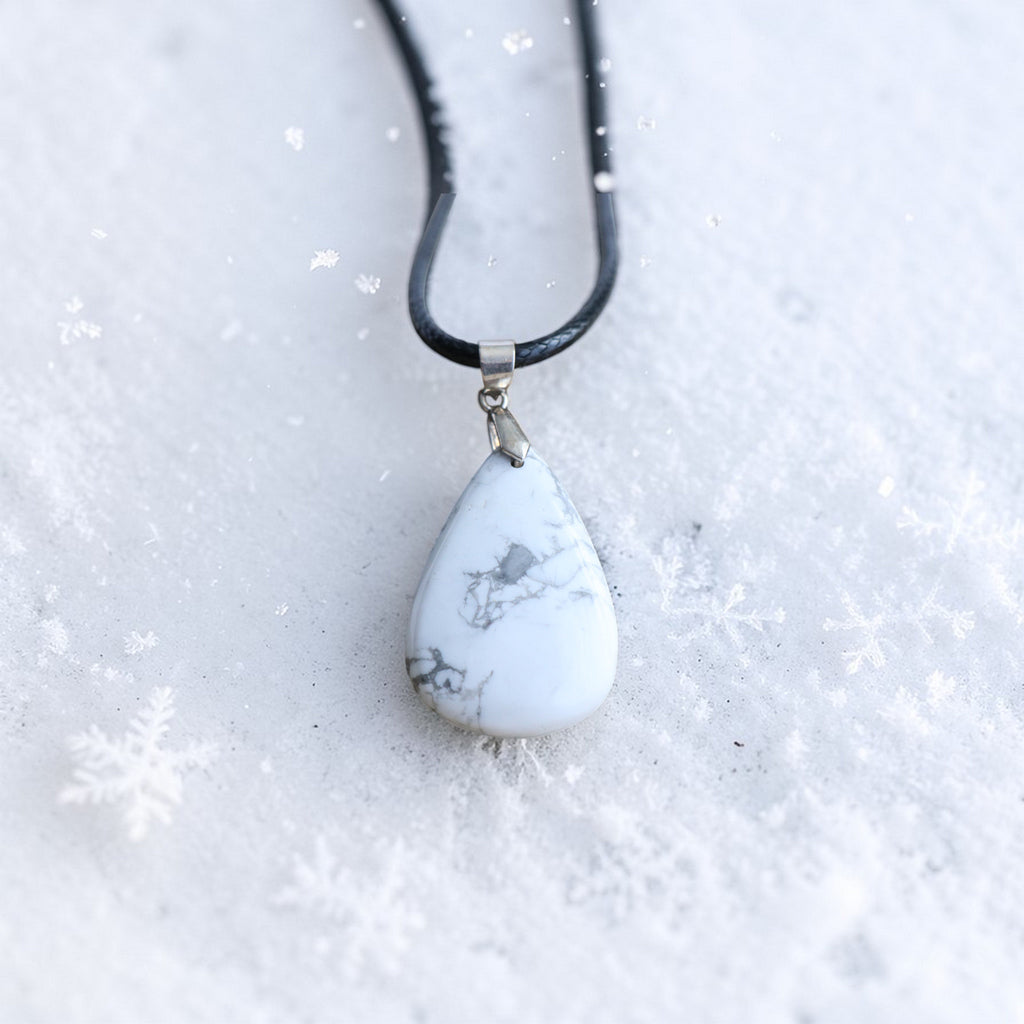 Pendentif Howlite Goutte avec Cordon Noir - Pierre authentique