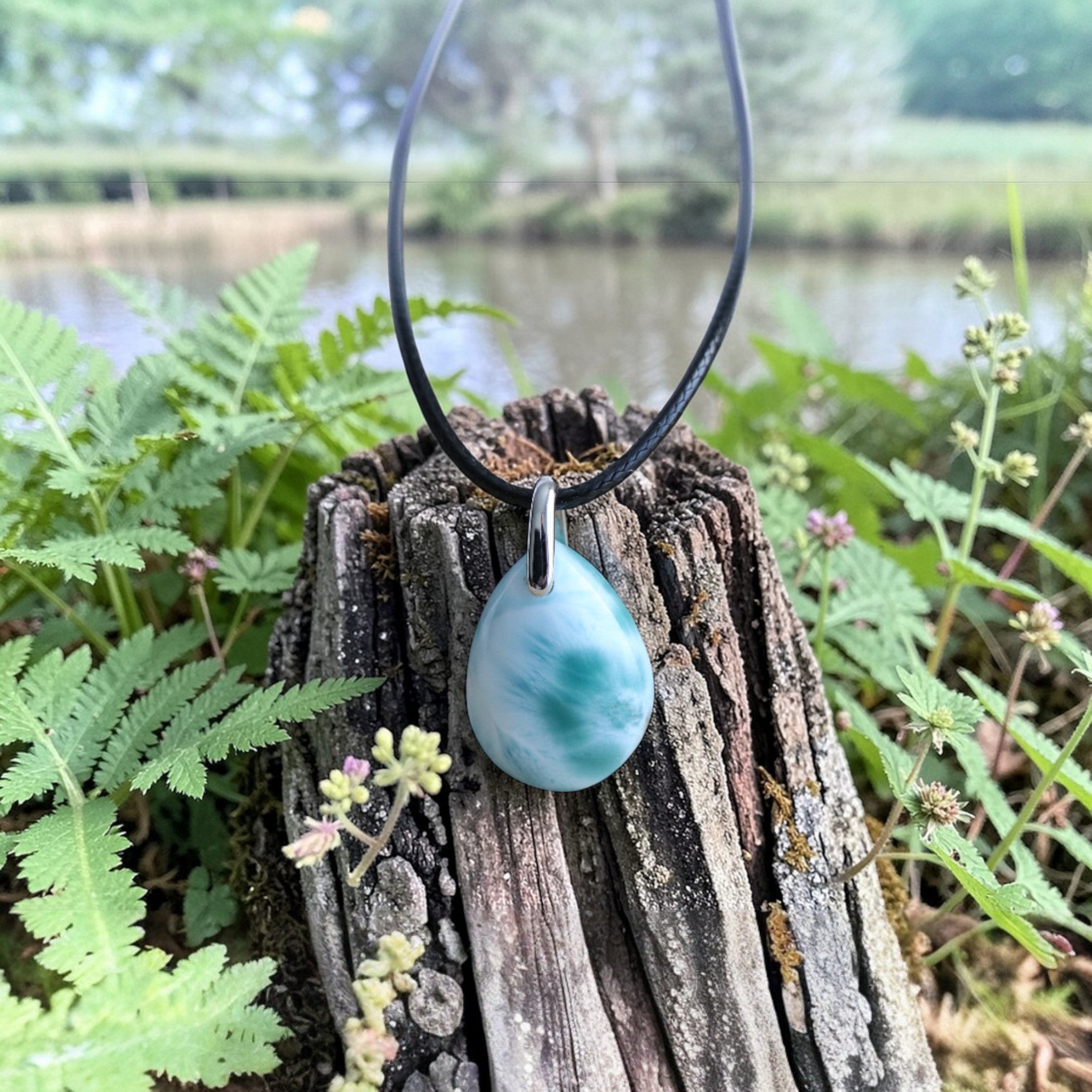 Pendentif Larimar Goutte avec Cordon Noir