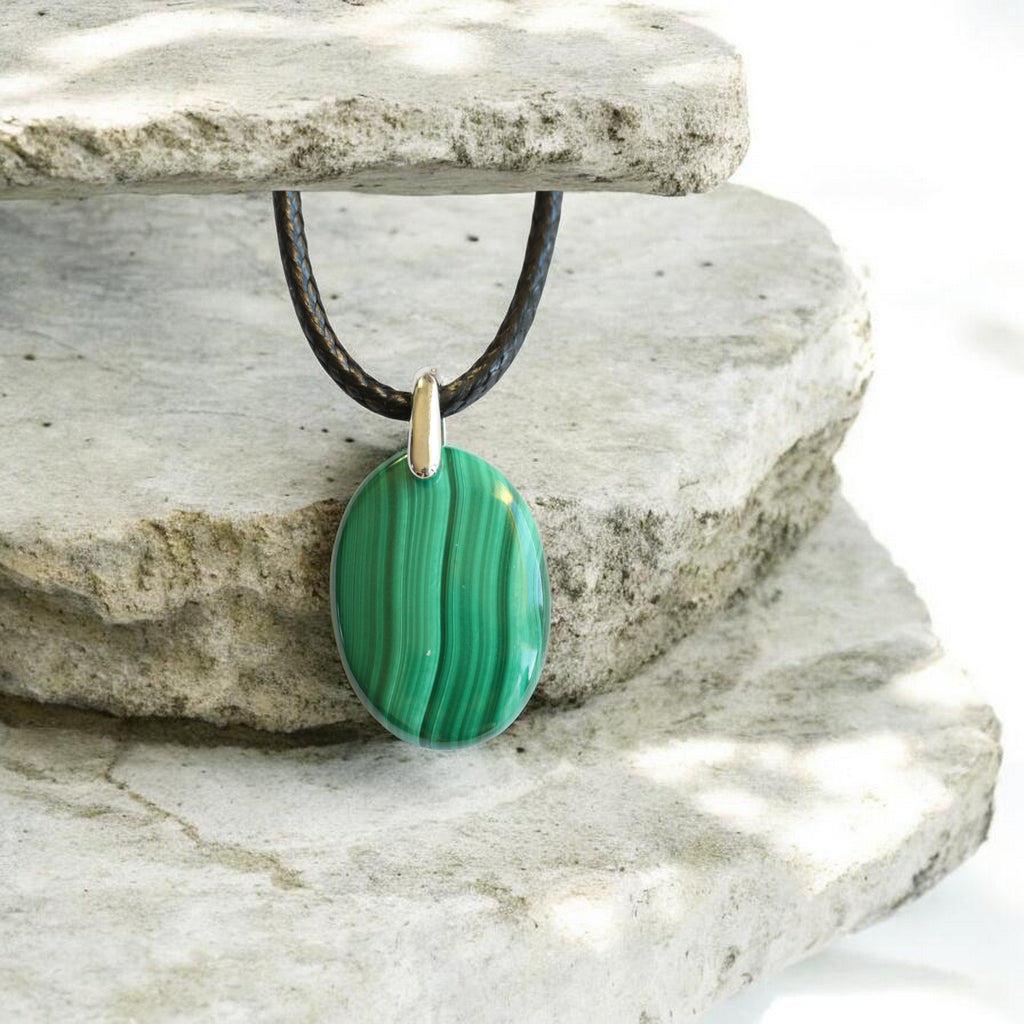 Pendentif Malachite Ovale – Collier Pierre de Protection et Transformation