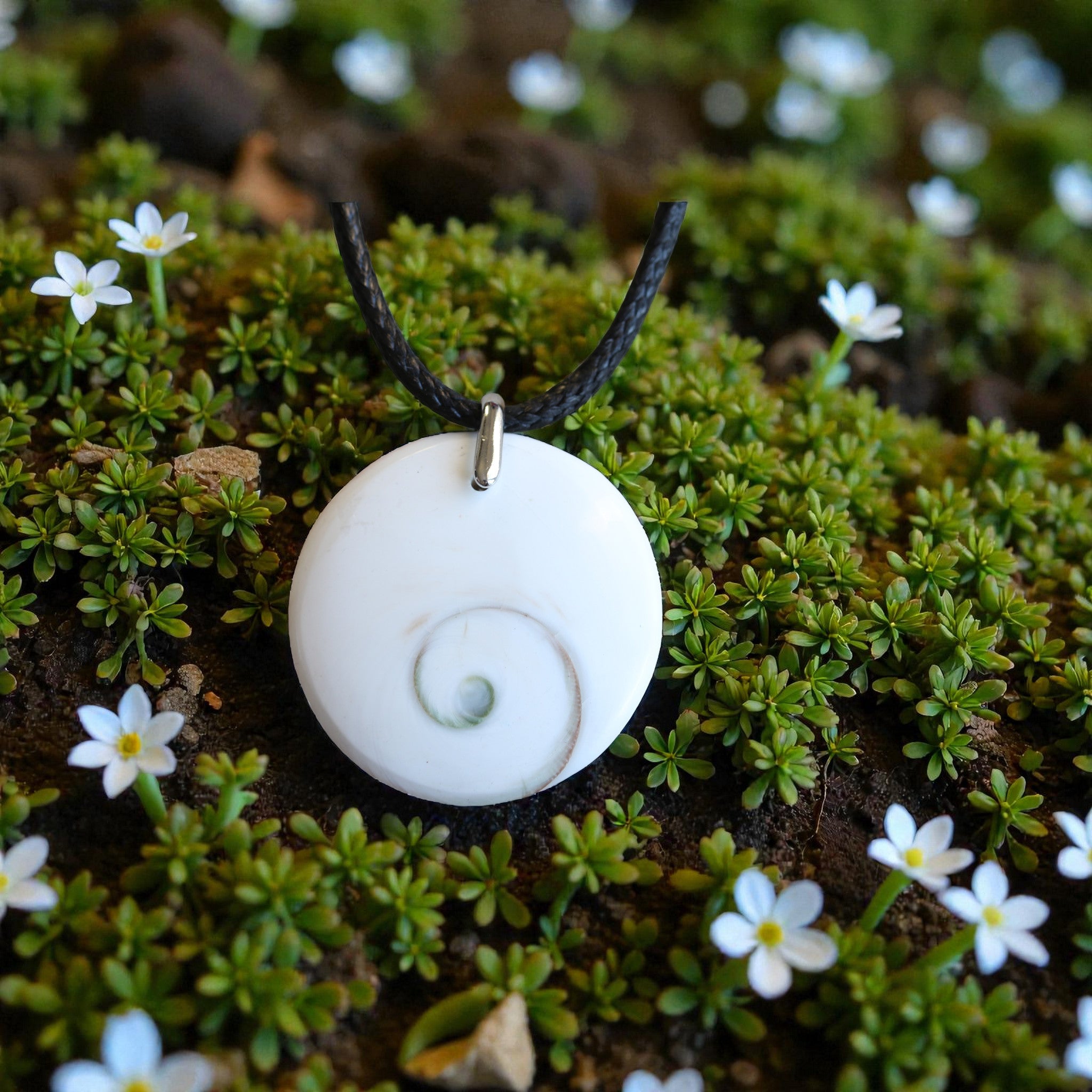 Pendentif Œil de Sainte Lucie Rond – Collier Porte-Bonheur & Bijou Protecteur