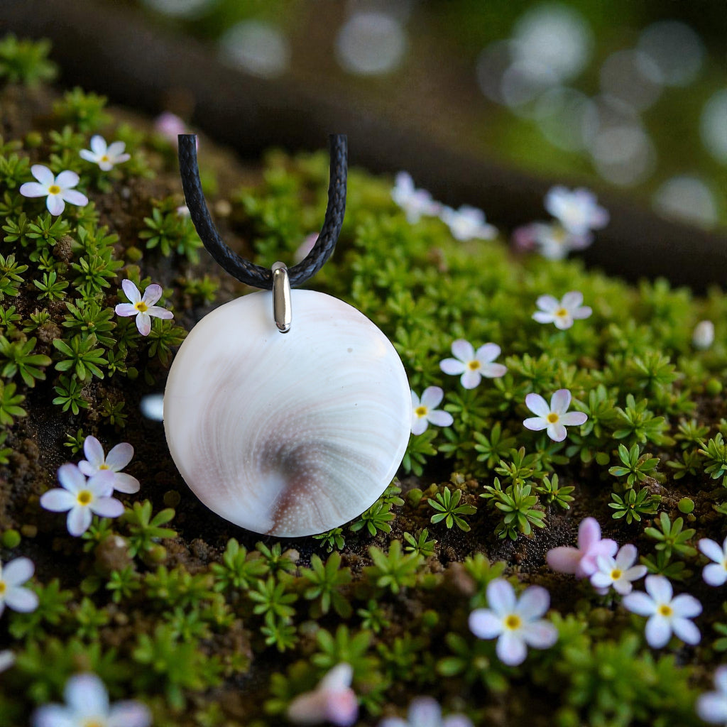 Pendentif Œil de Sainte Lucie Rond – Collier Porte-Bonheur & Bijou Protecteur